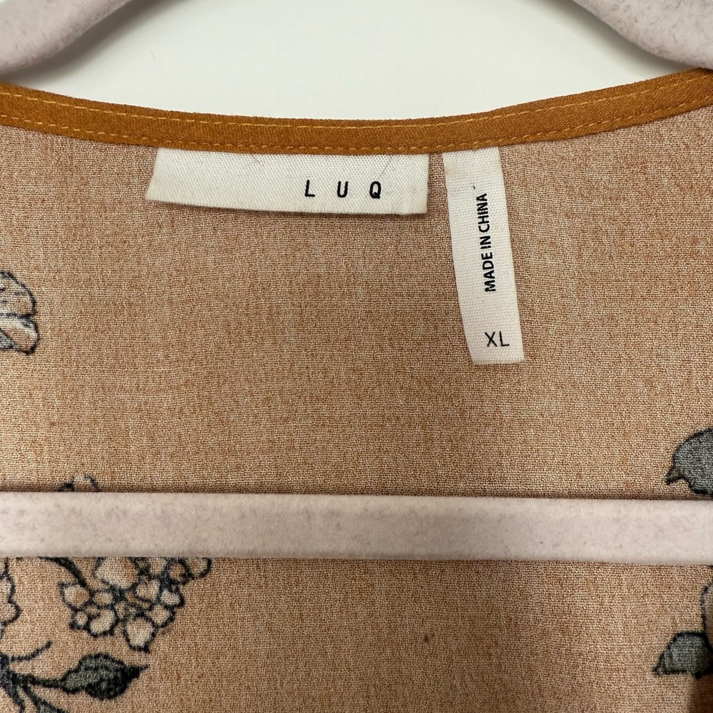 Elegant Floral Tie-Front Blouse - Mustard - Picture 4 of 4